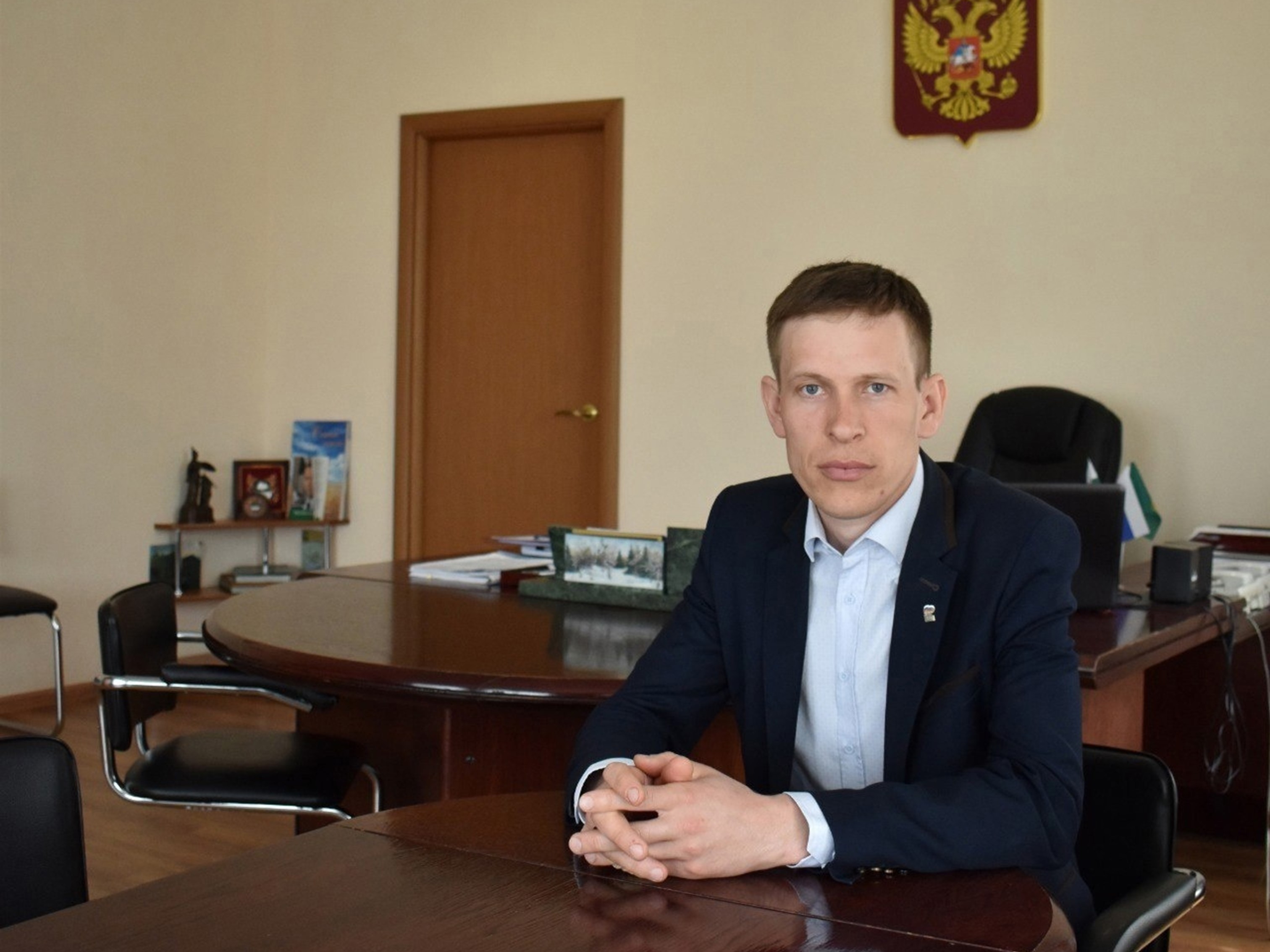 С Днем Весны и Труда.