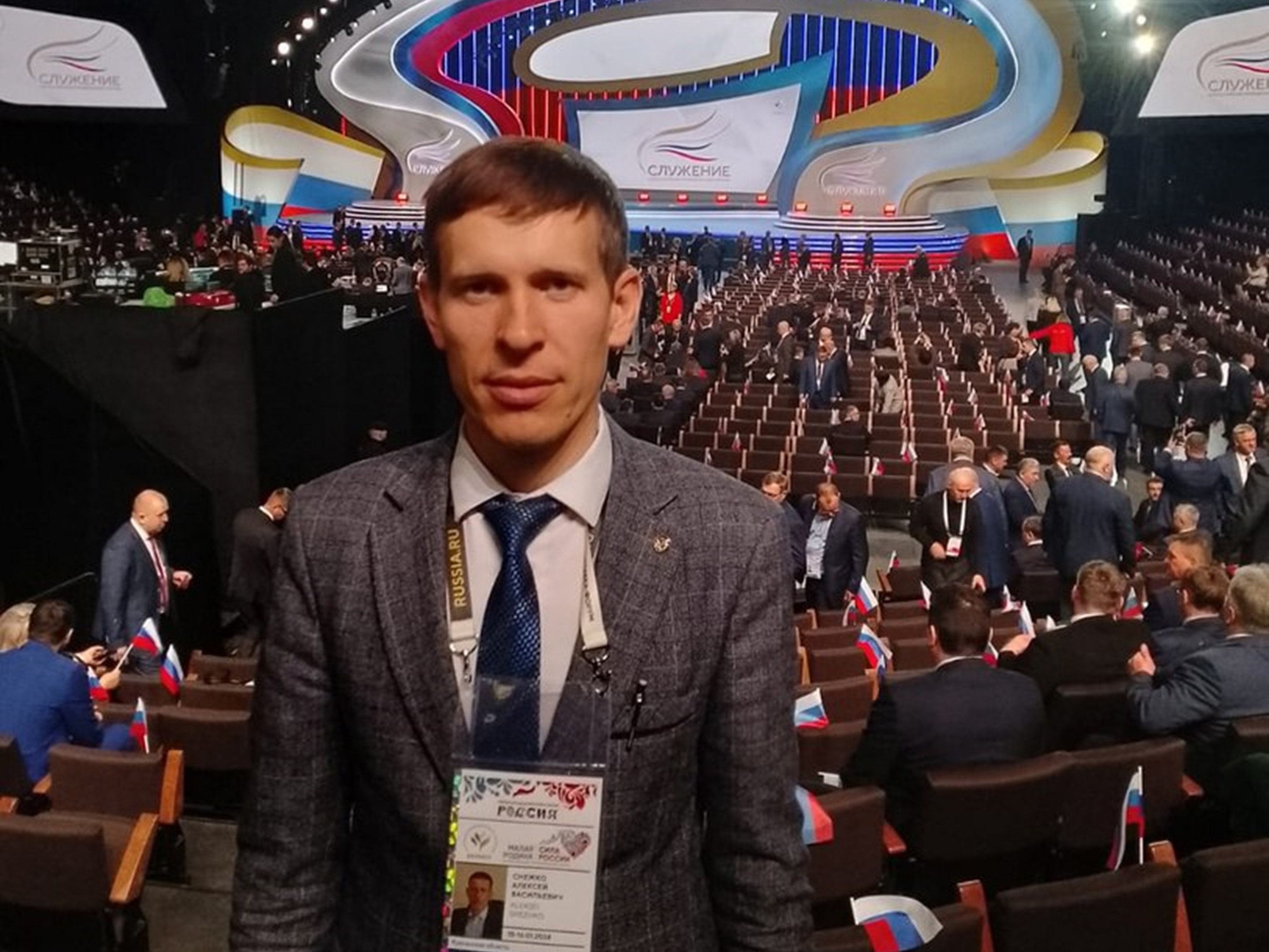 Глава Альменевского округа Алексей Снежко посетил Церемонию награждения победителей премии &quot;Служение&quot;.