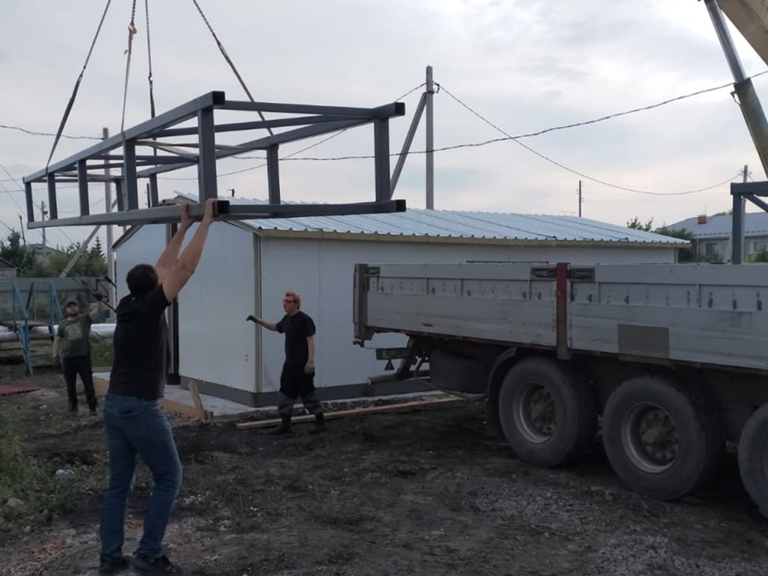 Сегодня, 30 июля, в Альменево привезли первый модуль газовой котельной, мощностью 3,2 Мвт..