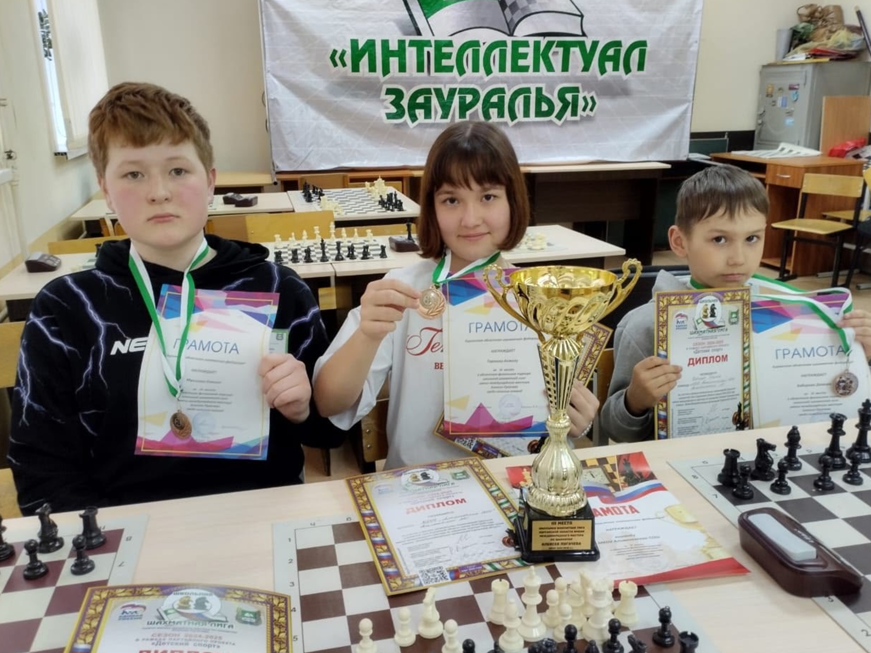 Растим чемпионов шахматных баталий.