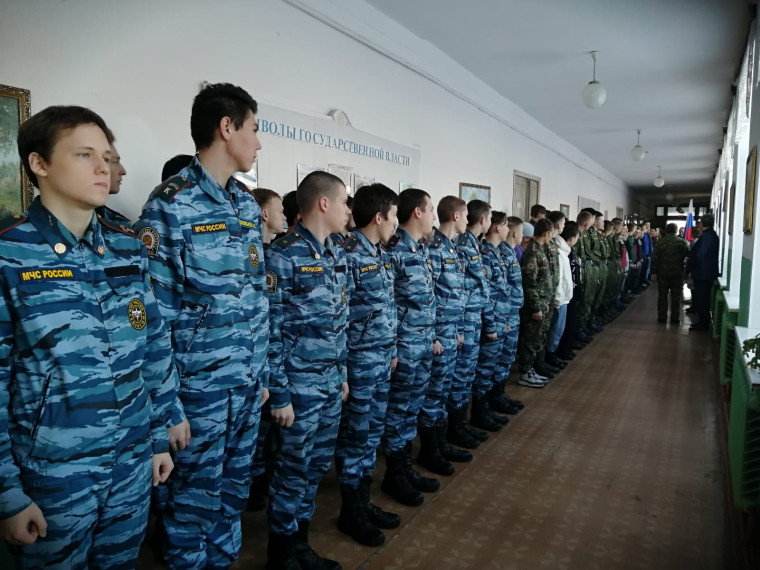 Торжественное вручение удостоверений и знаков Всероссийского физкультурно- спортивного комплекса «Готов к труду и обороне». Торжественное вручение удостоверений и знаков Всероссийского физкультурно- спортивного комплекса «Готов к труду и обороне».